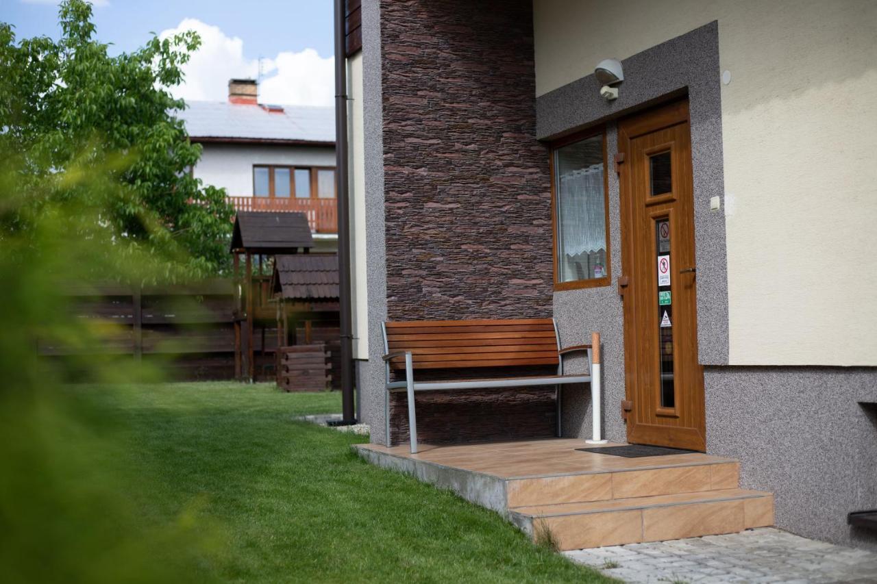 Guest House Fleurs Liptovsky Mikulas Exterior photo